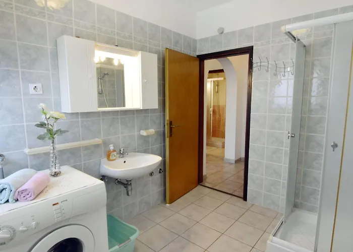 Danica 6-2 By Interhome Umag