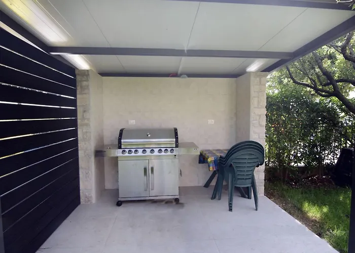 Appartement Danica 6-2 By Interhome